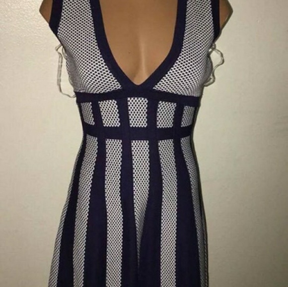 Wow Couture classy/sexy flare dress - Picture 2 of 4